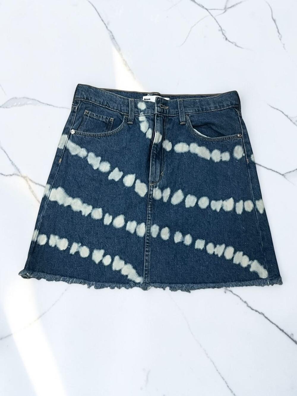ZARA Women’s Denim Mini Skirt Size 10 Blue White Tie Dye Raw Hem